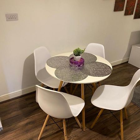 Spacious 1 Bed Relocation Apartment Free Parking, Brierley Hill Exterior foto
