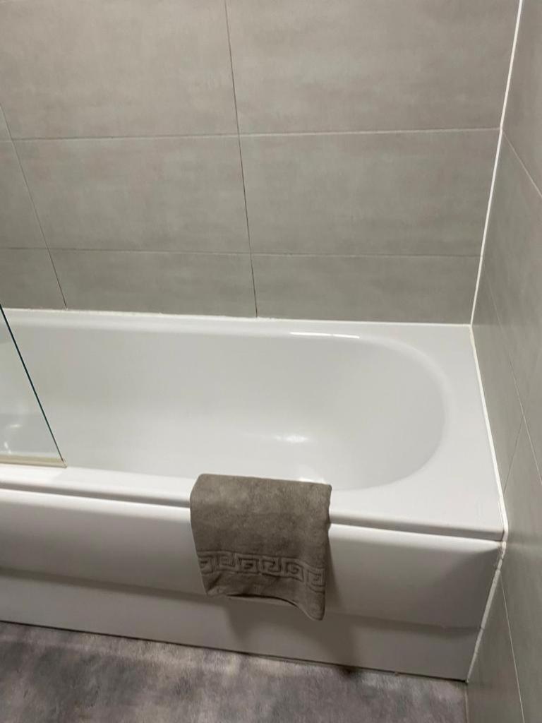 Spacious 1 Bed Relocation Apartment Free Parking, Brierley Hill Exterior foto